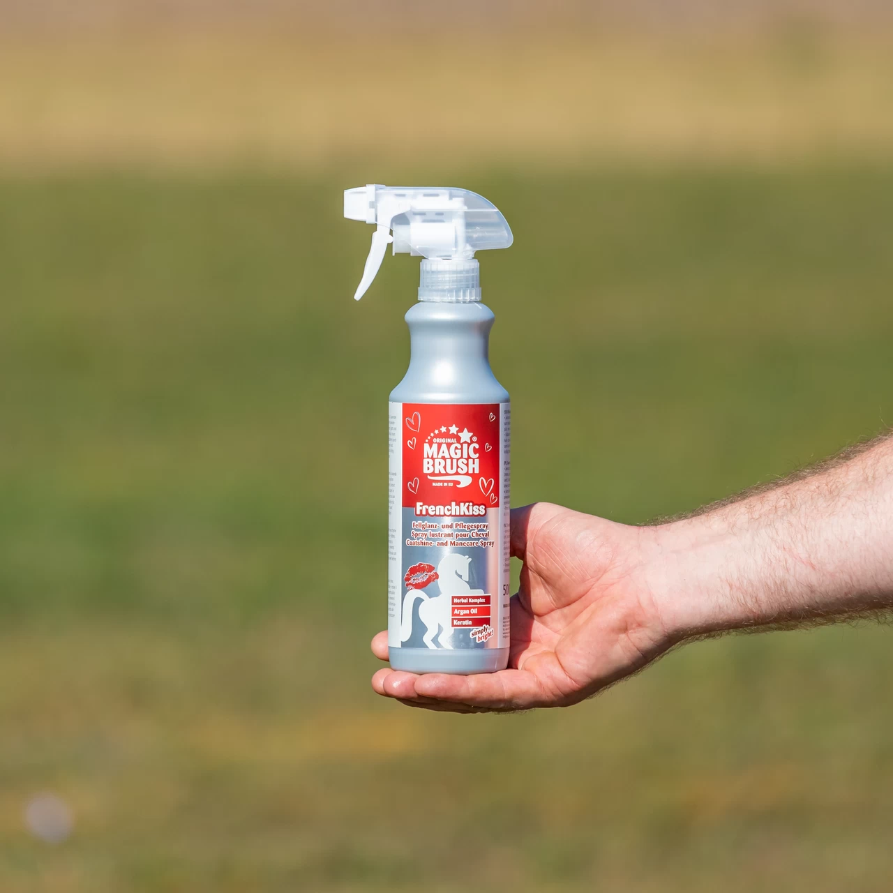 Spray per la cura della criniera, profumo FrenchKiss, MagicBrush, 500 ml