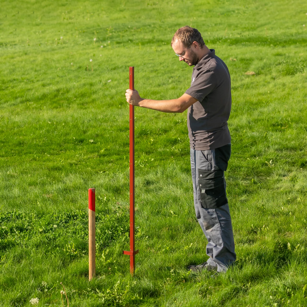 Palo in acciaio quadrato 25 × 25 mm, 150 cm, 10 pz.