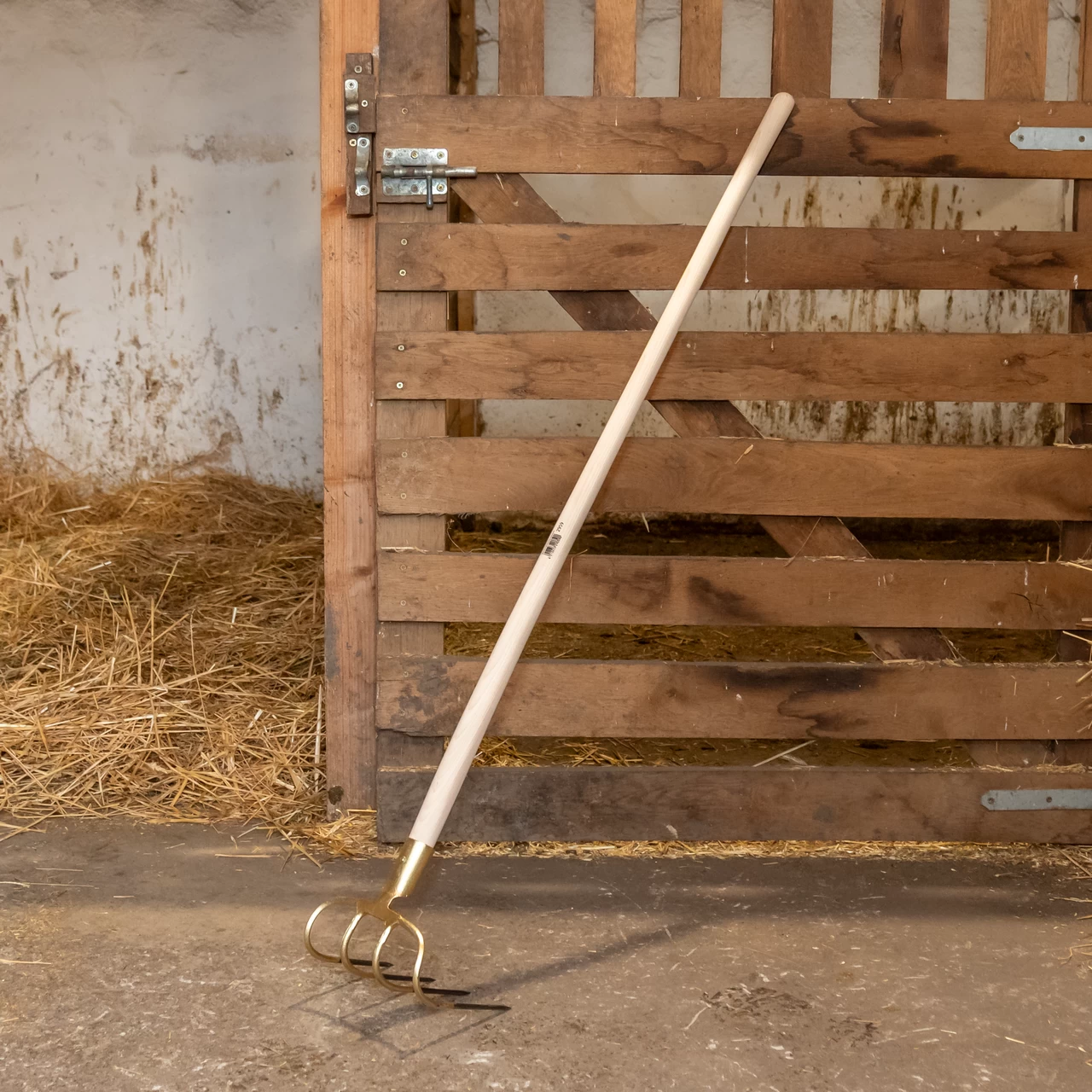 Forca per letame a 4 corna, curva a 90 gradi, 22,5 × 20 cm