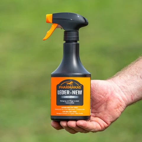 Spray 2 in 1 per la cura e la pulizia della pelle, Pharmakas, 500 ml