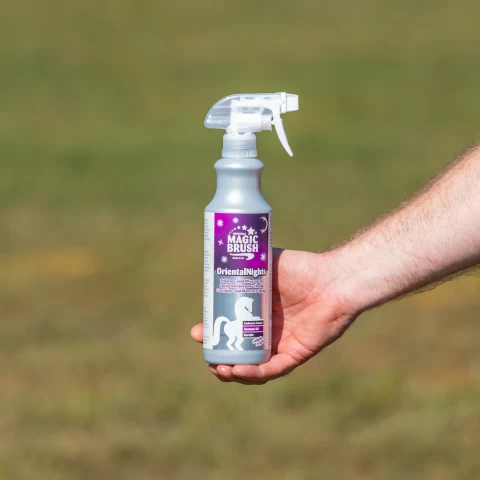 Spray per la cura della criniera, profumo OrientalNights, MagicBrush, 500 ml