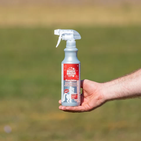 Spray per la cura della criniera, profumo FrenchKiss, MagicBrush, 500 ml